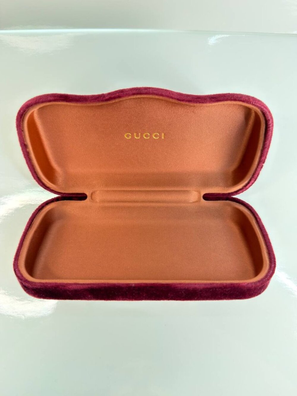 Authentic Gucci Velvet Accessory Storage Case – Burgundy